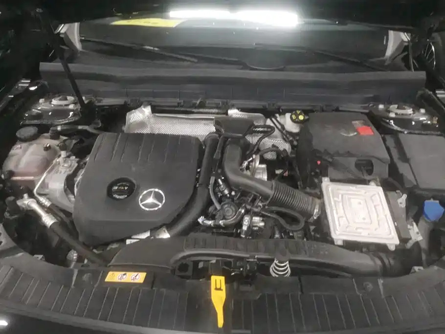 MERCEDES BENZ GLB 2021