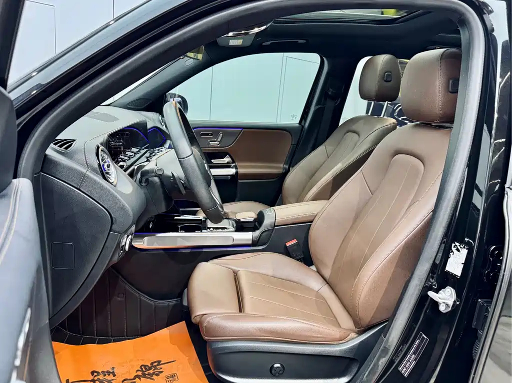 MERCEDES BENZ GLB 2021