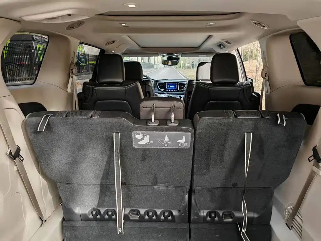 CHRYSLER BIG 捷龙PHEV IMPO 2020