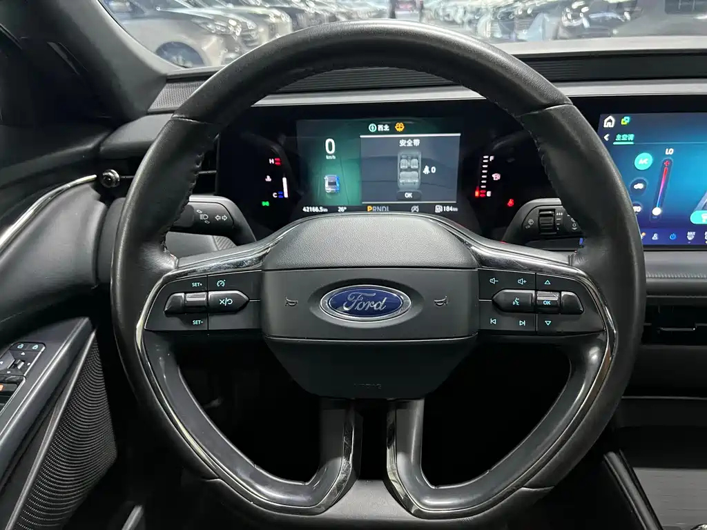 FORD MONDEO 2023