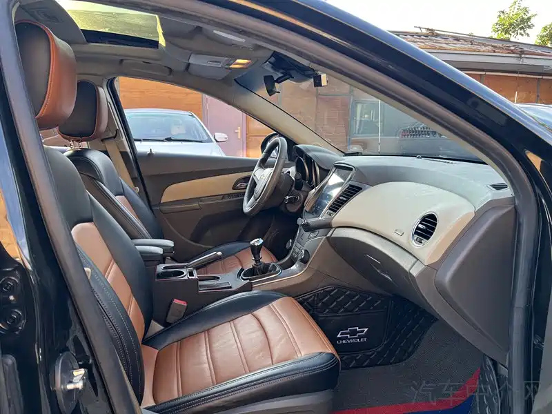 CHEVROLET CRUZE 2015