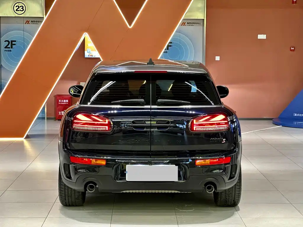MINI CLUBMAN 2023