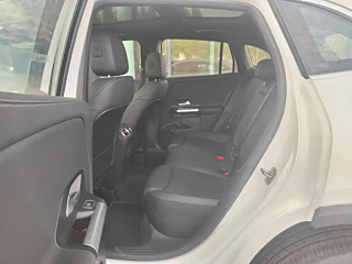 MERCEDES BENZ GLA 2024 YEAR GLA 200 2024