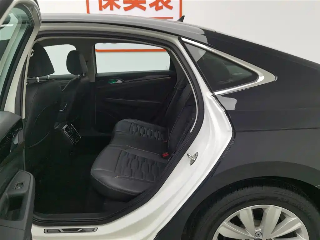 VOLKSWAGEN PASSAT 2020