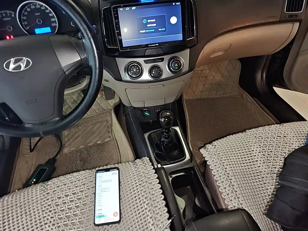 HYUNDAI CELESTA 2015