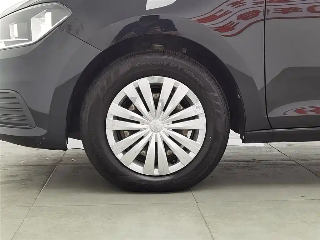 VOLKSWAGEN SANTANA 2016