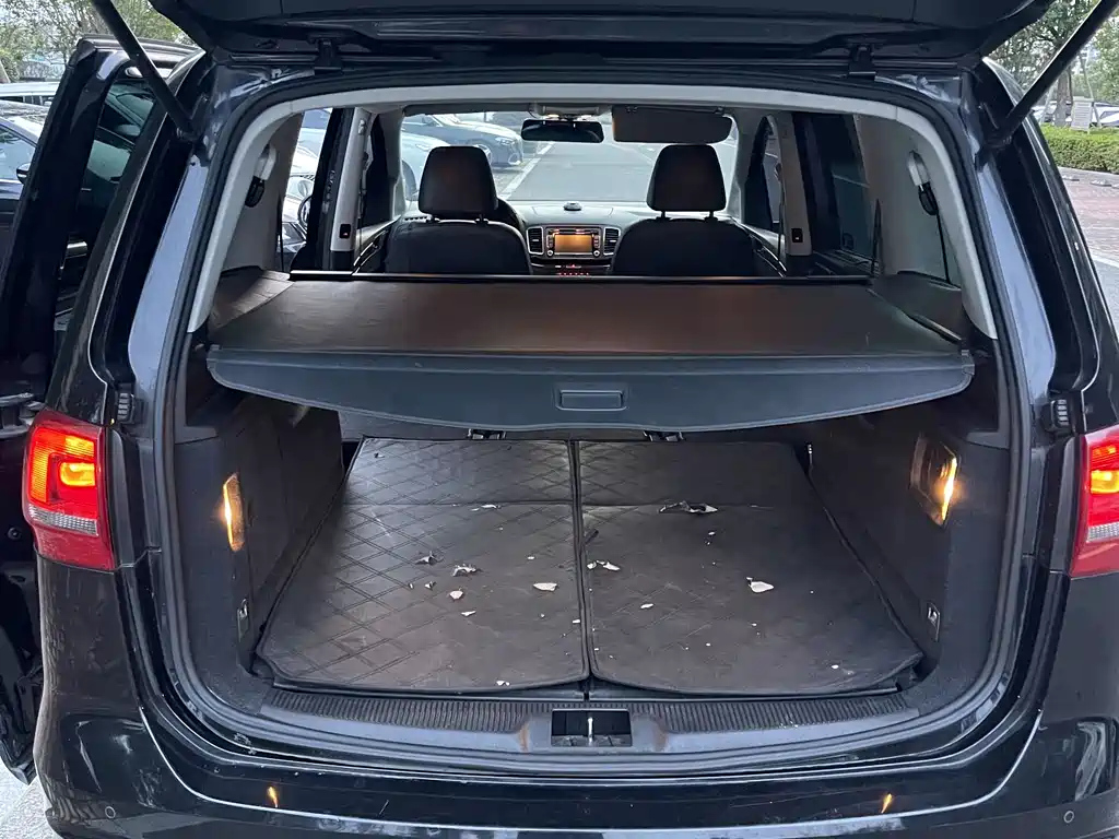 VOLKSWAGEN SHARAN 2012