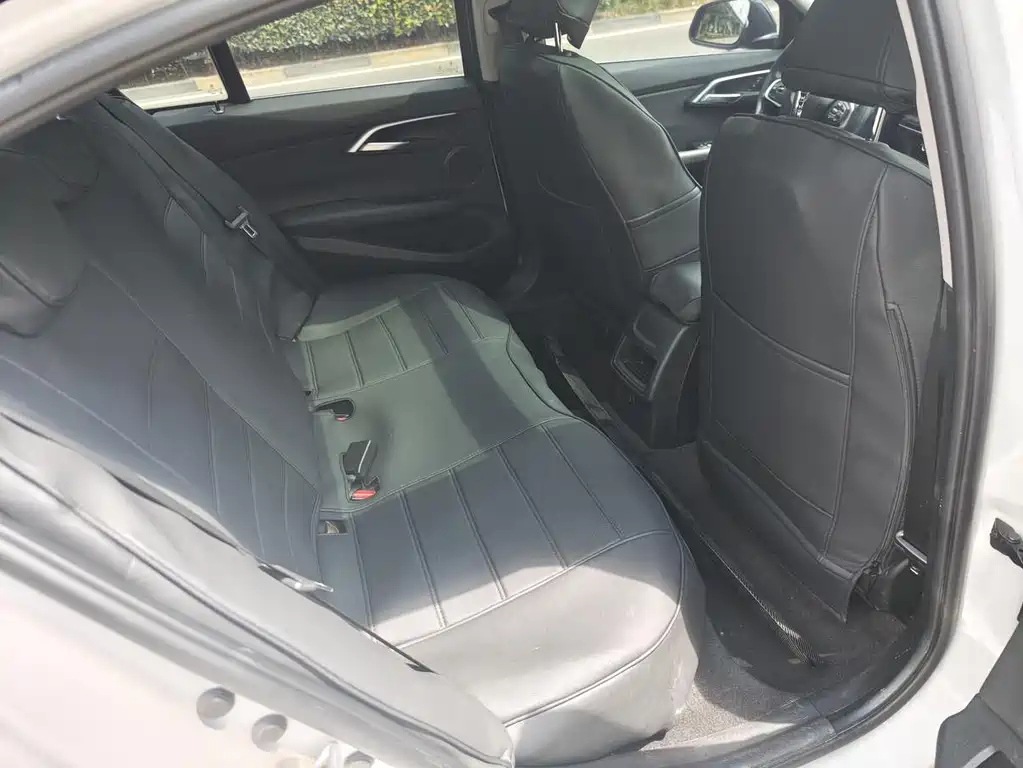 BMW 1-SERIES 2018