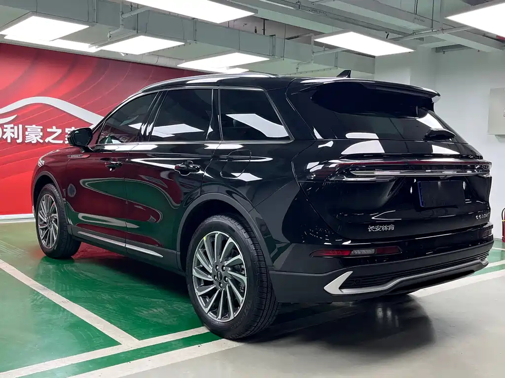 LINCOLN ADVENTURER 2023