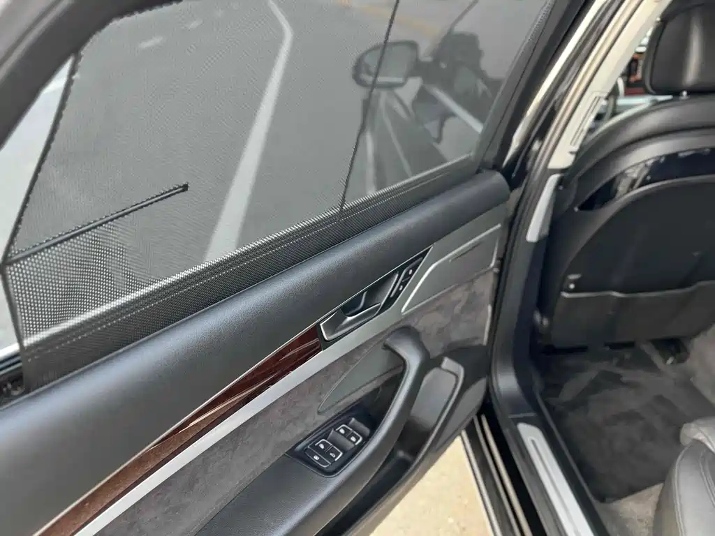 AUDI A8 2014