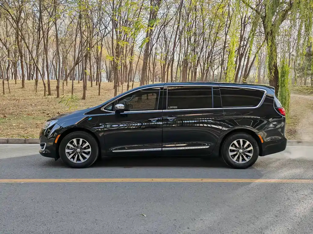 CHRYSLER BIG 捷龙PHEV IMPO 2020