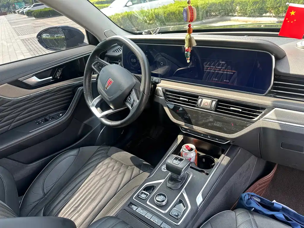 HONGQI HS5 2022