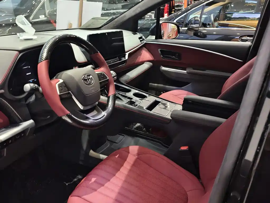 TOYOTA SIENNA SIENNA 2025