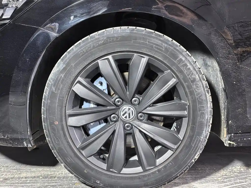 VOLKSWAGEN PASSAT 2019