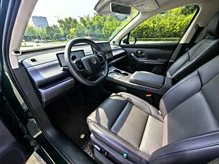LEAPMOTOR C10  2024 YEAR 210 SMART EDITION 2024