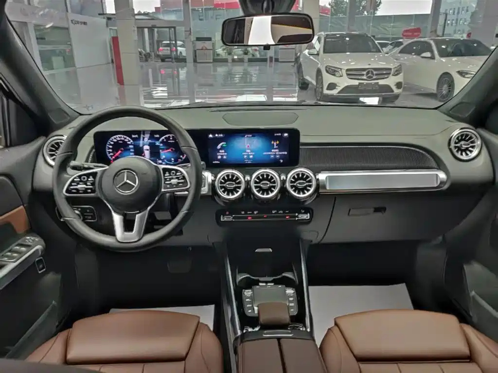 MERCEDES BENZ GLB 2021