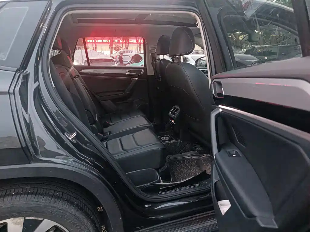 VOLKSWAGEN TAYRON 2020