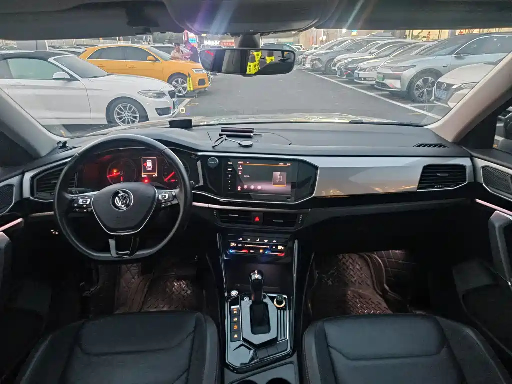 VOLKSWAGEN TAYRON 2020