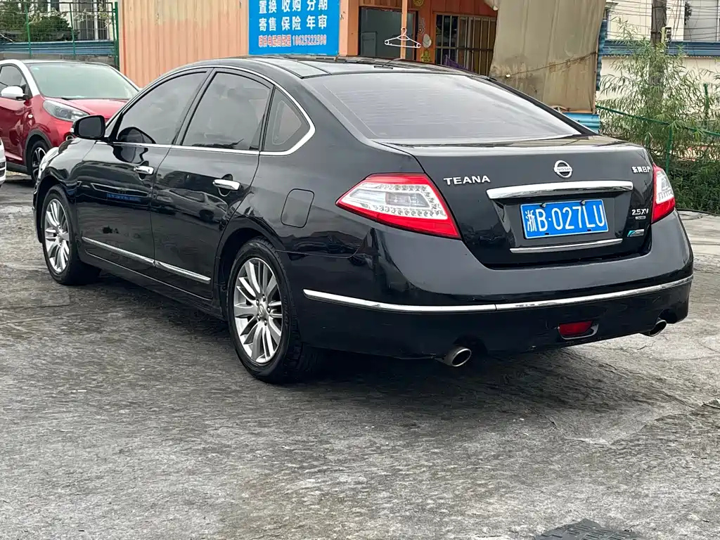 NISSAN TEANA 2012