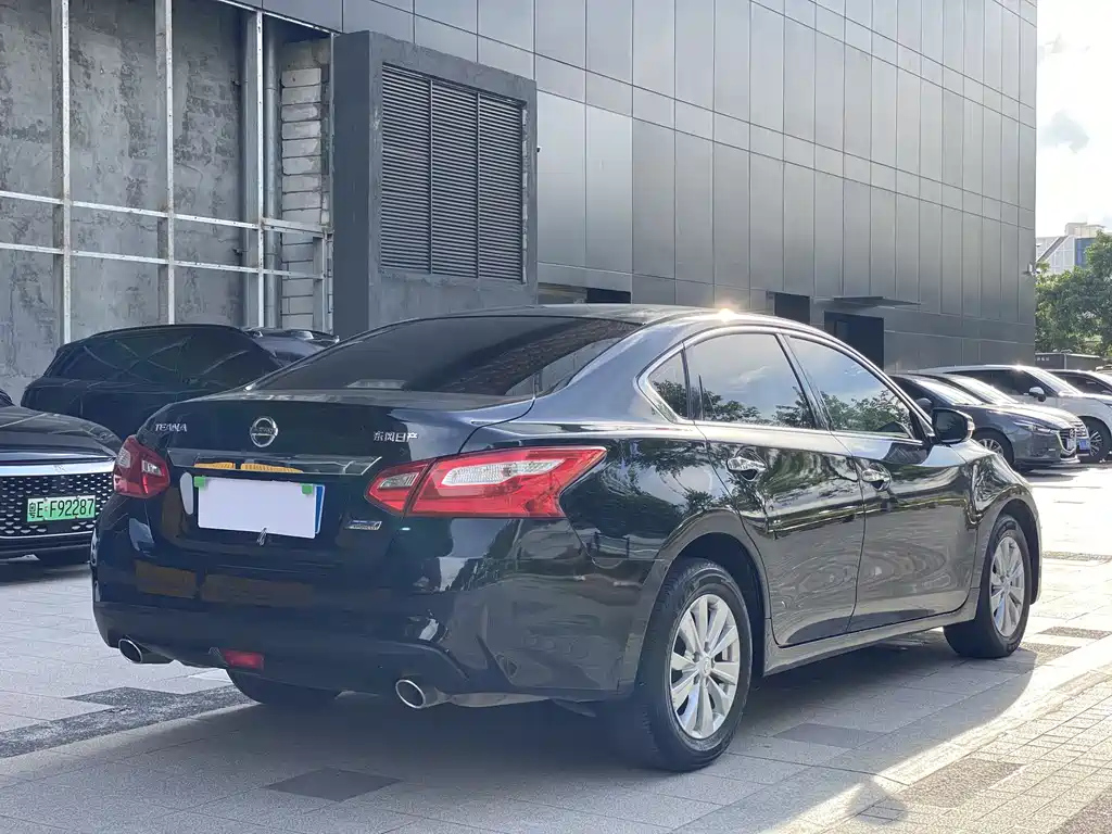 NISSAN TEANA 2019