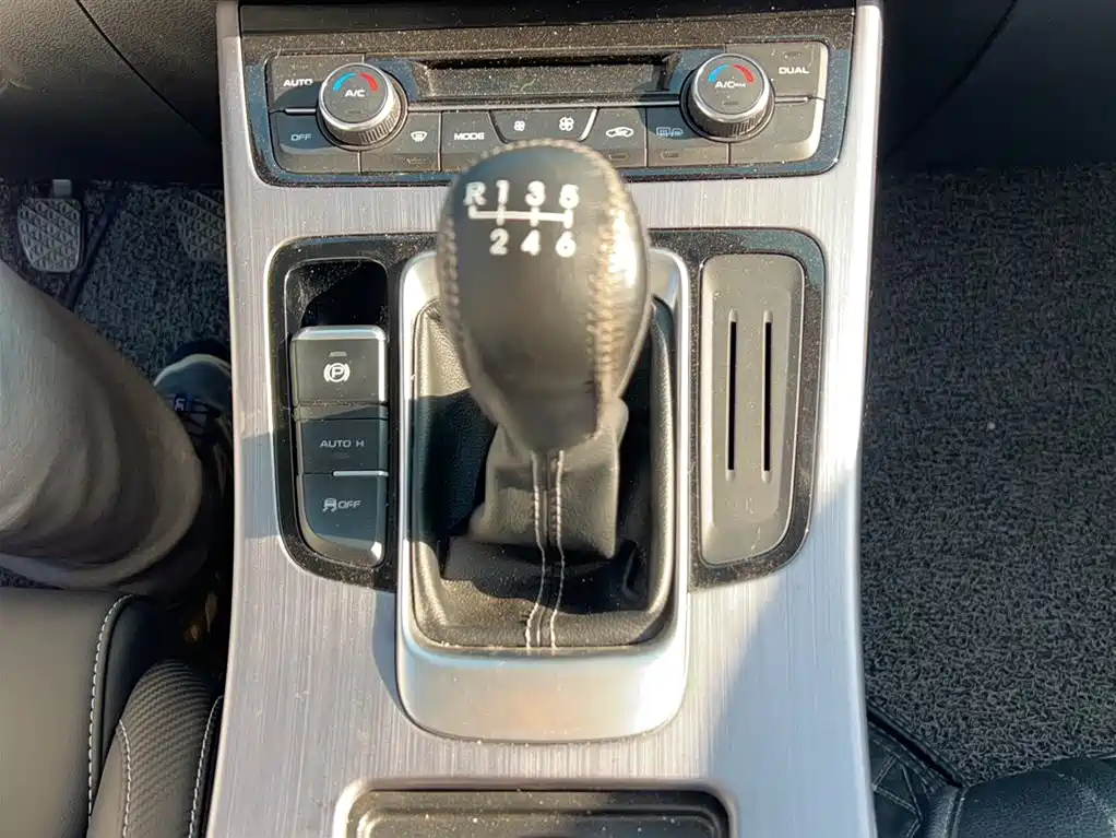 GEELY AUTO BOYUE 2021