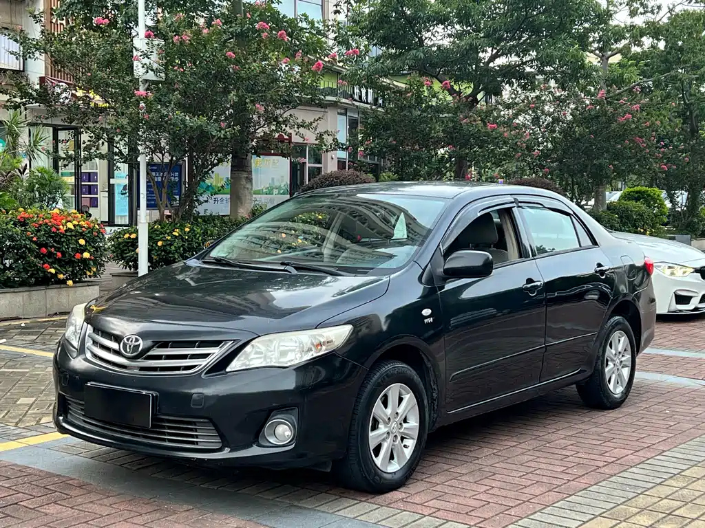 TOYOTA COROLLA 2012