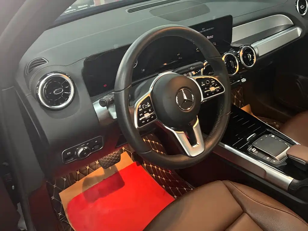 MERCEDES BENZ GLB 2022