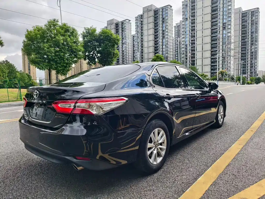 TOYOTA CAMRY 2018
