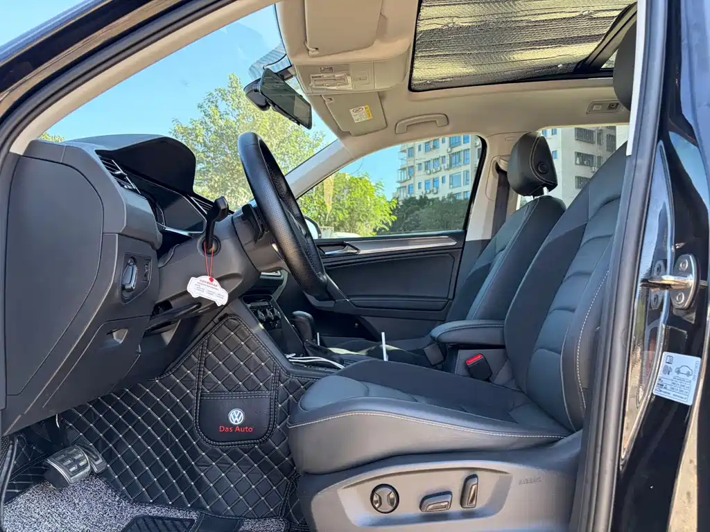 VOLKSWAGEN TIGUAN L 2021