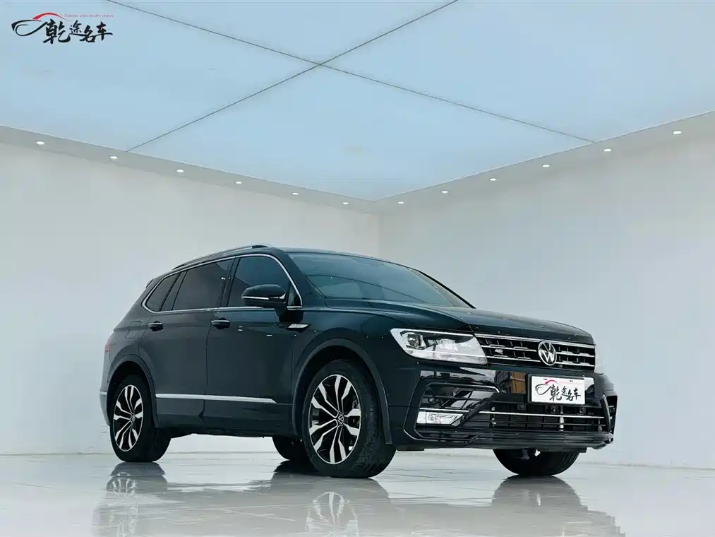 VOLKSWAGEN TIGUAN L 2021