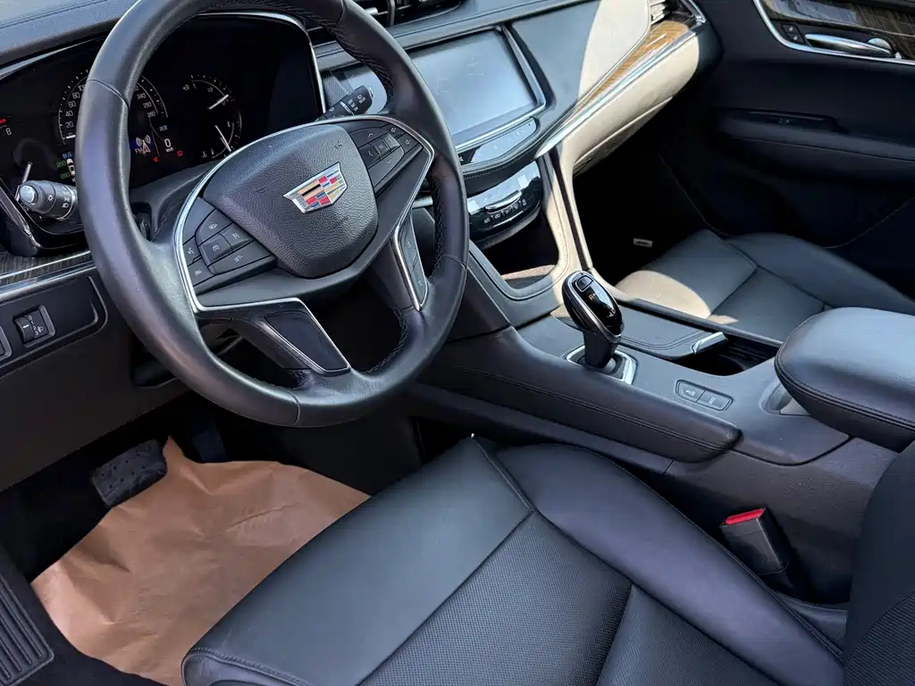 CADILLAC XT5 2016