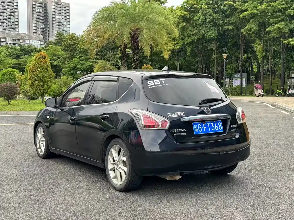 NISSAN TIIDA TIIDA 2011