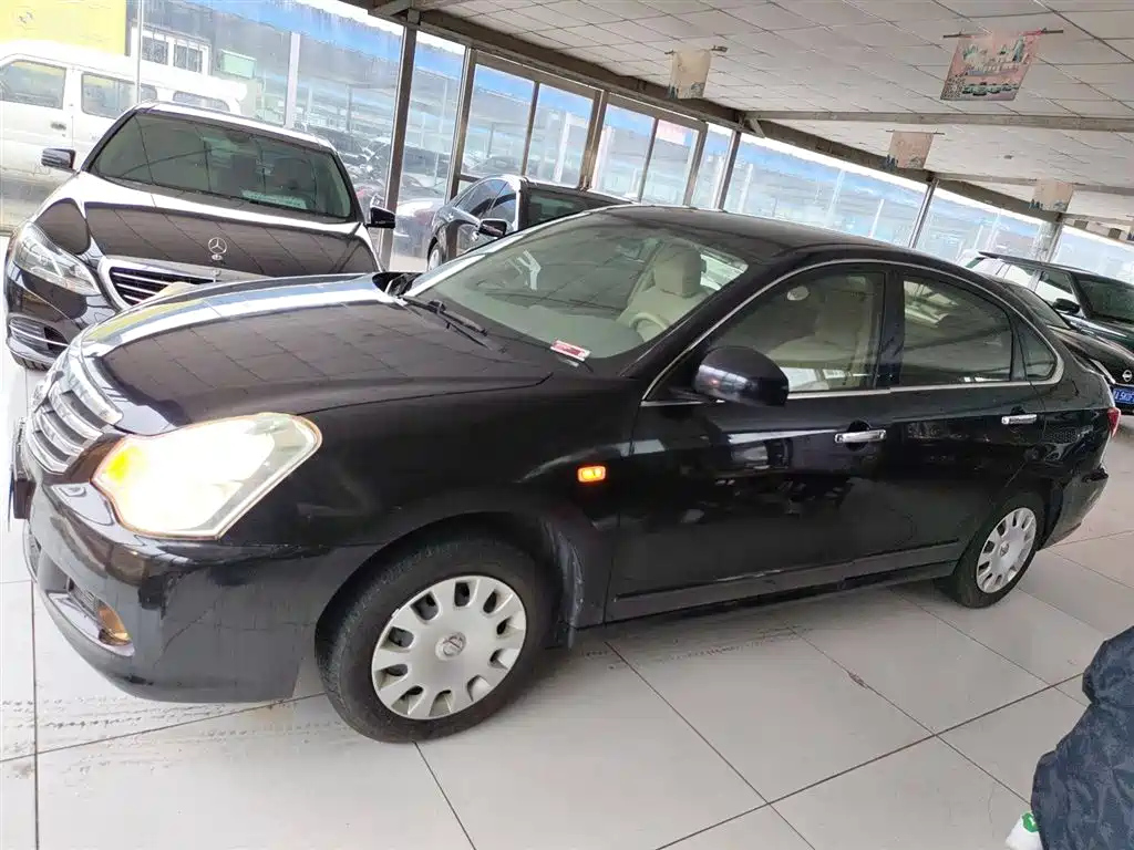 NISSAN SYLPHY 2012