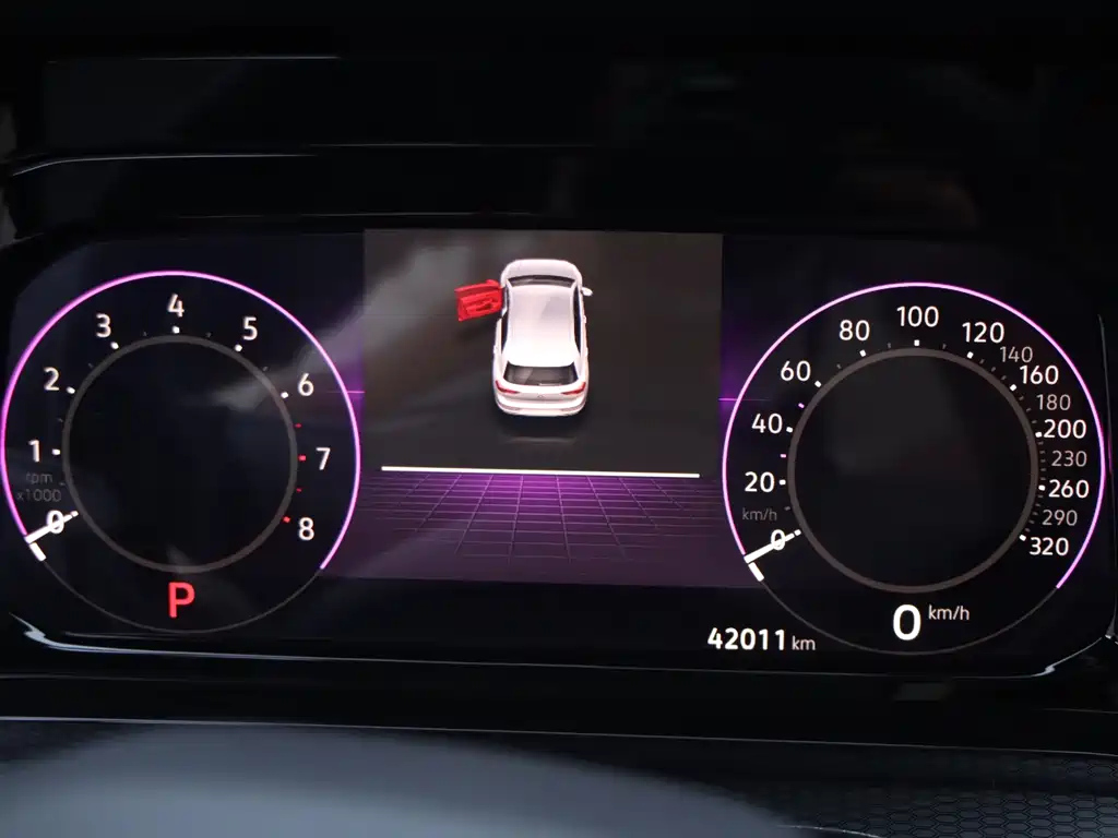 VOLKSWAGEN GOLF GTI 2023