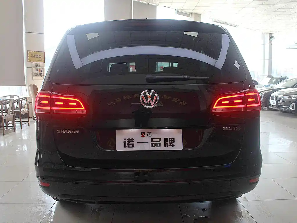 VOLKSWAGEN SHARAN 2016
