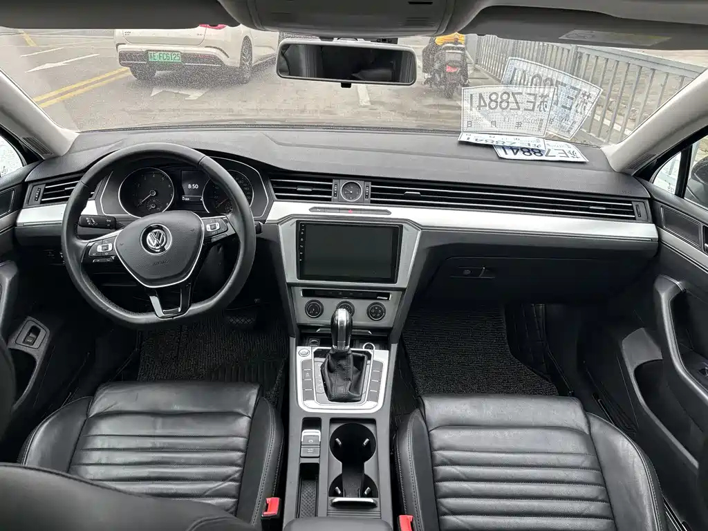 VOLKSWAGEN MAGOTAN 2019