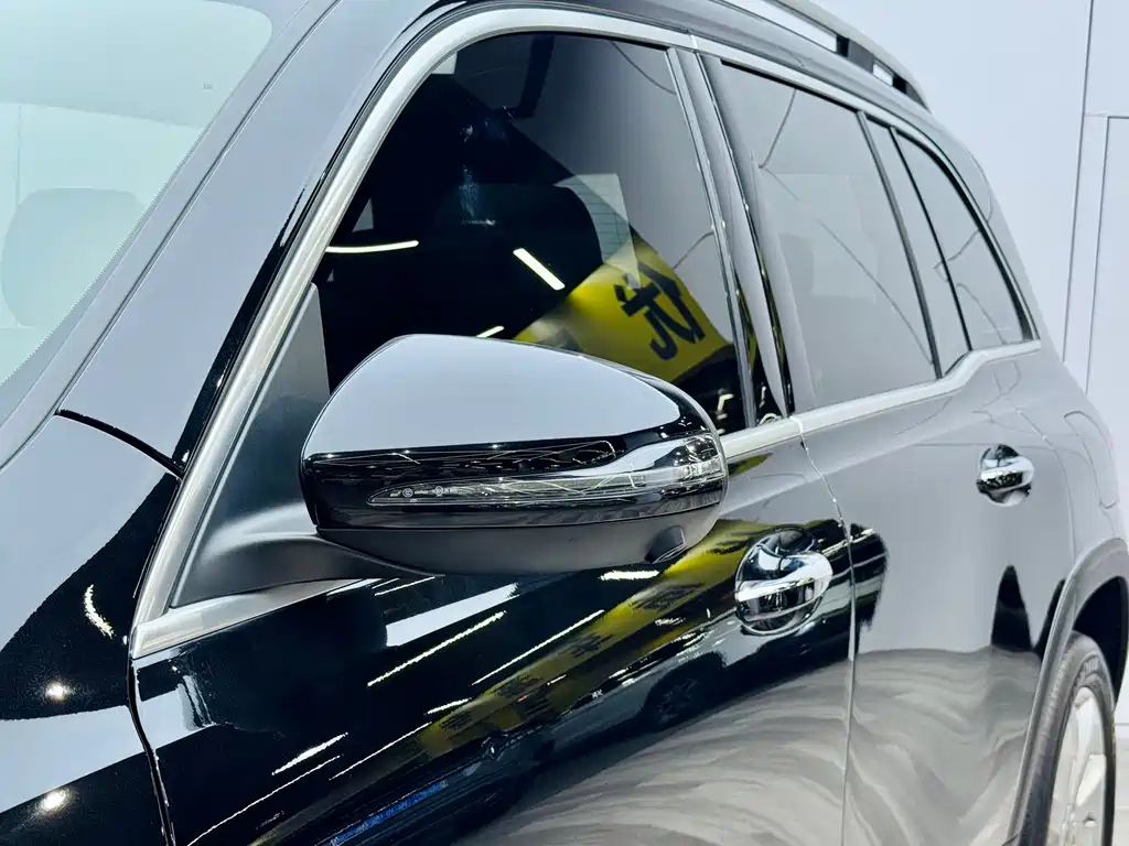 MERCEDES BENZ GLB 2020