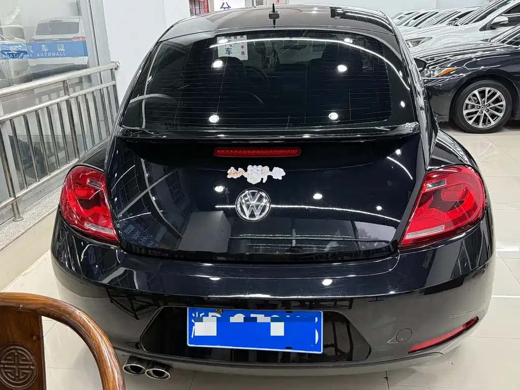 VOLKSWAGEN BEETLE 2014