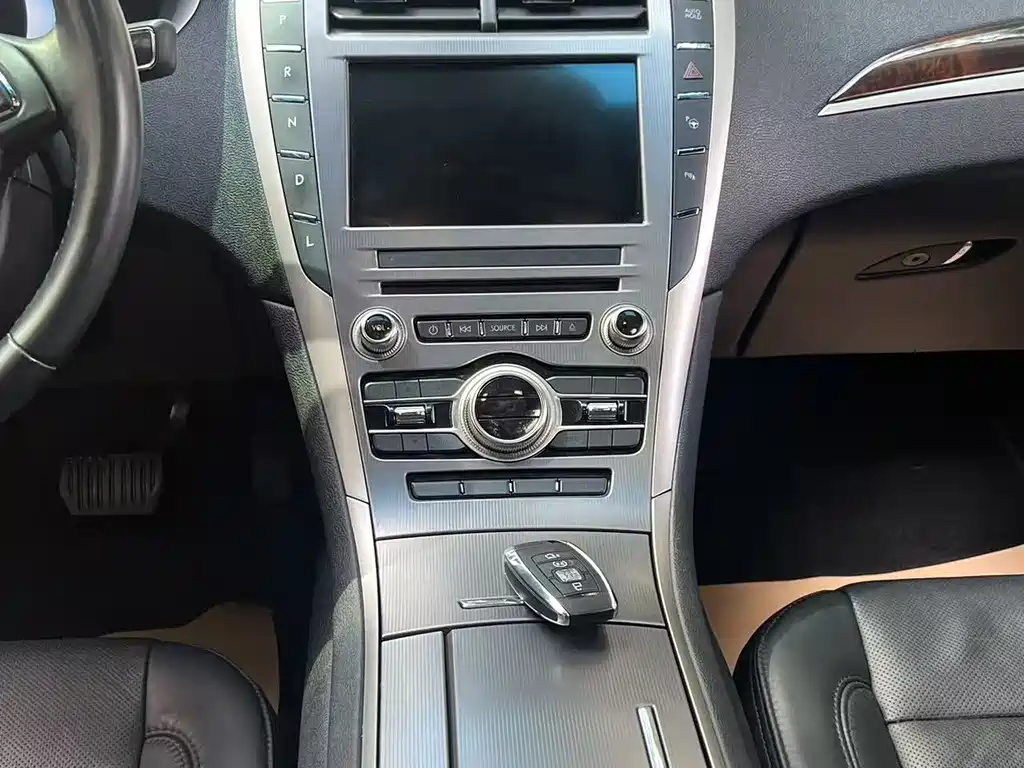 LINCOLN MKZ 2017