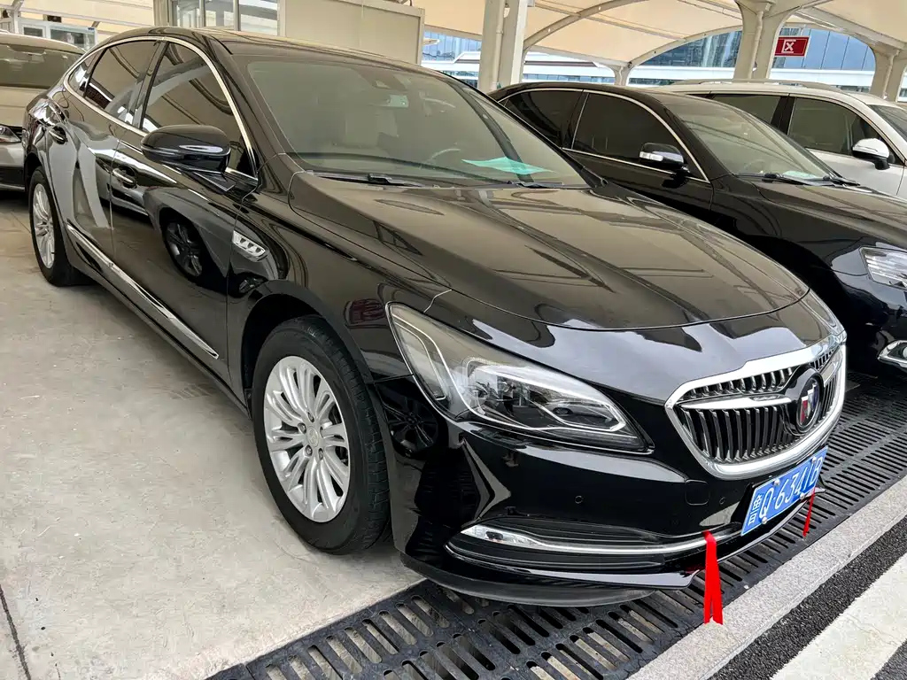 BUICK LACROSSE 2018