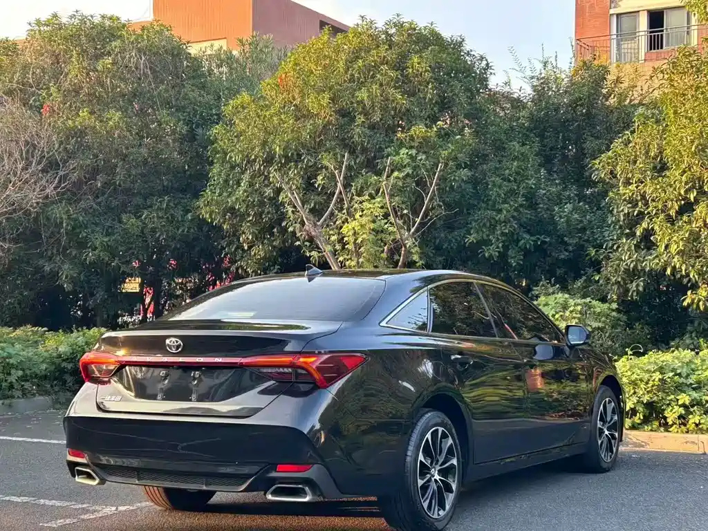 TOYOTA AVALON 2022