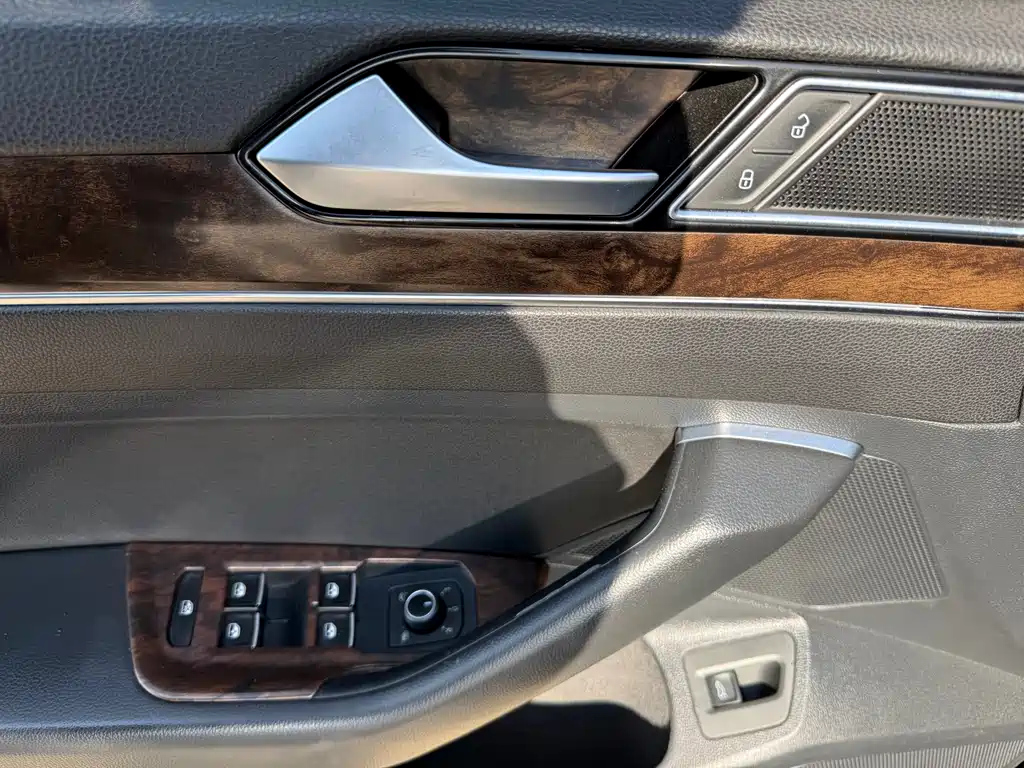 VOLKSWAGEN MAGOTAN 2018