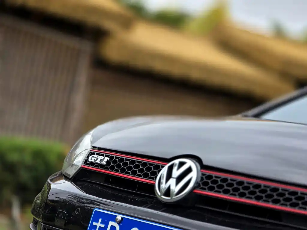 VOLKSWAGEN GOLF GTI 2012