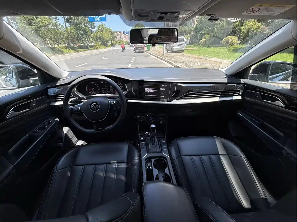 VOLKSWAGEN PASSAT 2021