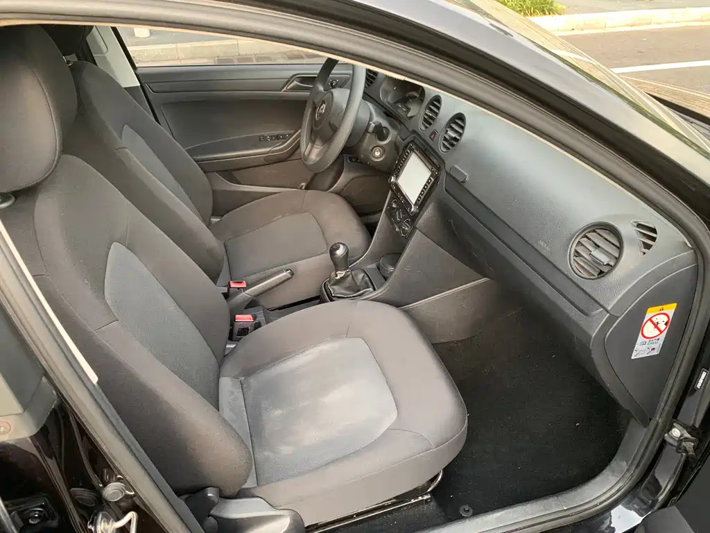VOLKSWAGEN JETTA 2015