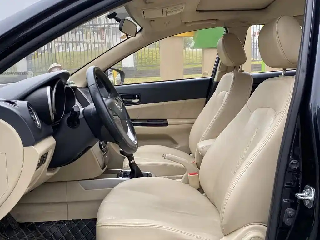 CHANGAN EADO 2015