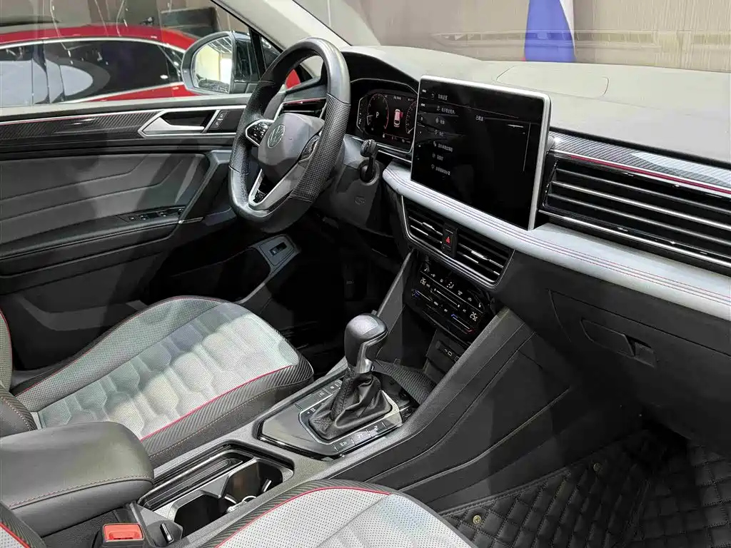 VOLKSWAGEN TIGUAN L 2022