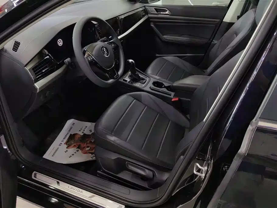 VOLKSWAGEN LAVIDA 2022