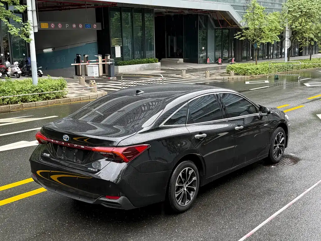 TOYOTA AVALON 2023