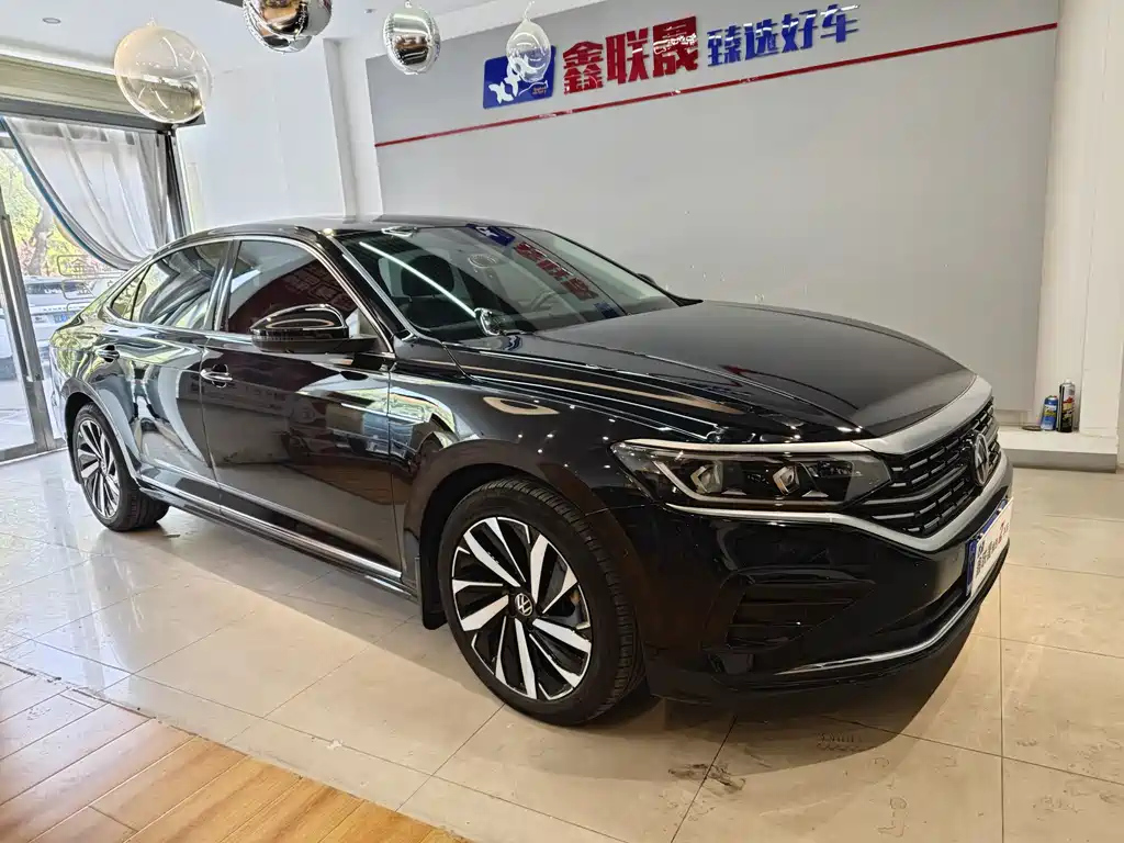 VOLKSWAGEN PASSAT 2022